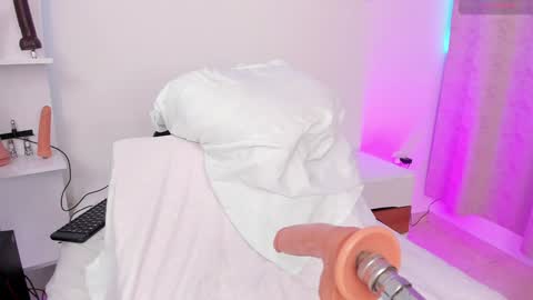 Maria  online show from 01/08/25, 09:55