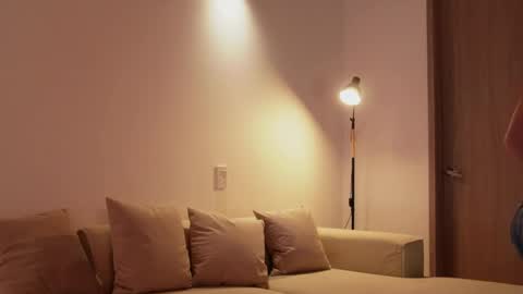 Snapshot of couple_of_your_dreams_ chatting on 04/01/26, 01:41 Kay online show from 04/01/26, 01:41