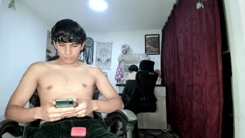 MIA LIZ AND SAM online show from 03/31/26, 08:42