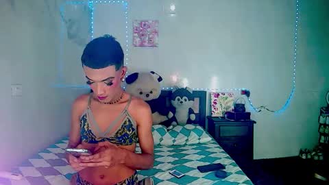 ALEXA  KIM online show from 10/28/25, 01:20