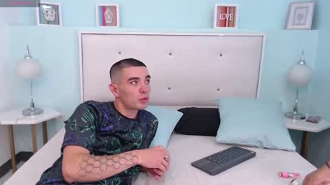 lola y juan online show from 02/26/25, 03:42