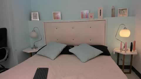 lola y juan online show from 10/16/25, 04:35