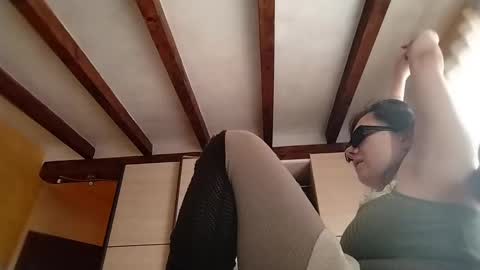 Snapshot of coupleforyou23 chatting on 03/02/25, 01:49 coupleforyou23 online show from 03/02/25, 01:49