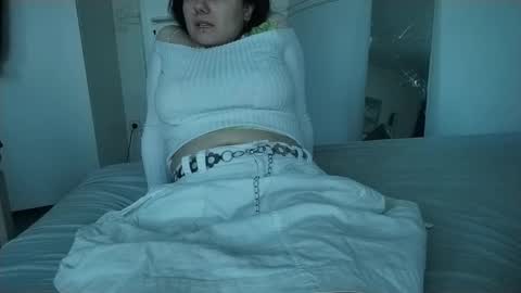 Snapshot of coupleforyou23 chatting on 03/03/25, 04:24 coupleforyou23 online show from 03/03/25, 04:24