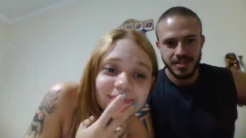 Snapshot of couplehot1515 chatting on 12/18/24, 02:10 couplehot1515 online show from 12/18/24, 02:10