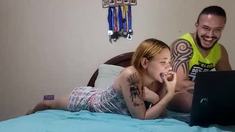 Snapshot of couplehot1515 chatting on 03/05/25, 02:14 couplehot1515 online show from 03/05/25, 02:14