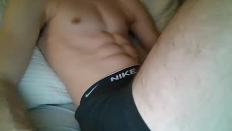 Snapshot of couplequckies chatting on 12/20/24, 05:36 couplequckies online show from 12/20/24, 05:36