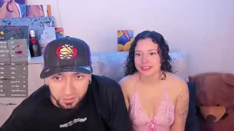 Snapshot of couplevibes_ chatting on 06/20/26, 03:09 Emily Andy online show from 06/20/26, 03:09
