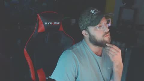 Snapshot of couplez_therapy chatting on 11/10/25, 11:48 Maxxx Deeep online show from 11/10/25, 11:48