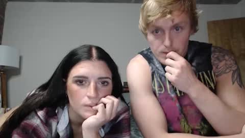 coupllecum online show from 11/20/25, 11:15