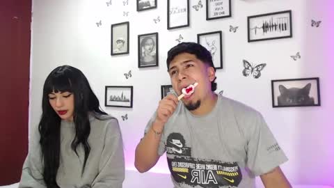 Snapshot of coupsextop chatting on 01/15/25, 05:19 Juli and Liam online show from 01/15/25, 05:19