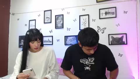 Snapshot of coupsextop chatting on 03/08/25, 04:45 Juli and Liam online show from 03/08/25, 04:45