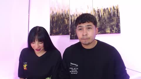 Snapshot of coupsextop chatting on 09/17/25, 04:36 Juli and Liam online show from 09/17/25, 04:36