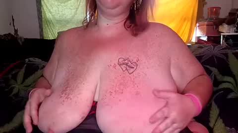 courdles online show from 02/11/25, 07:05