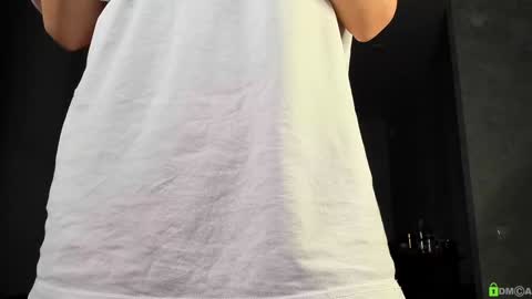 Snapshot of courtney_luv chatting on 12/22/25, 12:57 Im Courtney Nice to meet youFollow meInstagram courtneyluv778 online show from 12/22/25, 12:57