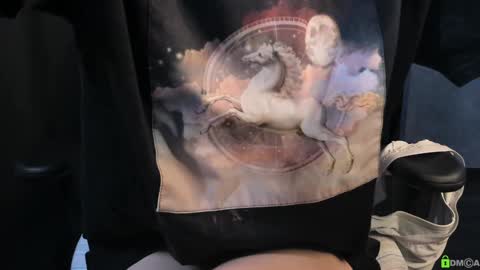 Snapshot of courtney_luv chatting on 02/22/26, 01:31 Im Courtney Nice to meet youFollow meInstagram courtneyluv778 online show from 02/22/26, 01:31