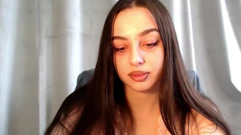 Snapshot of courtney_lux chatting on 01/14/26, 10:43 Courtney online show from 01/14/26, 10:43