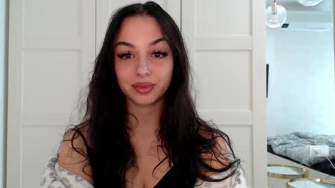 Snapshot of courtney_lux chatting on 02/19/26, 07:59 Courtney online show from 02/19/26, 07:59