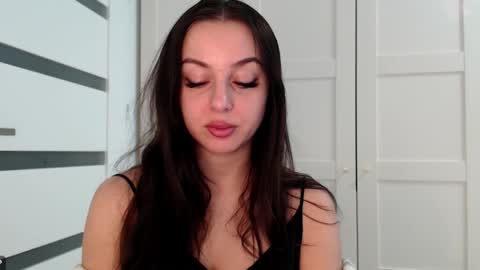 Snapshot of courtney_lux chatting on 02/25/26, 08:02 Courtney online show from 02/25/26, 08:02