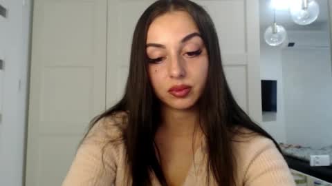 Snapshot of courtney_lux chatting on 03/24/26, 03:28 Courtney online show from 03/24/26, 03:28