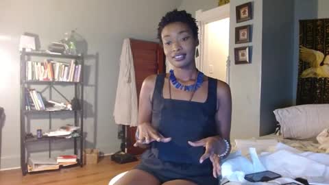 Snapshot of courtneyfmty chatting on 10/11/25, 07:45 Courtney online show from 10/11/25, 07:45