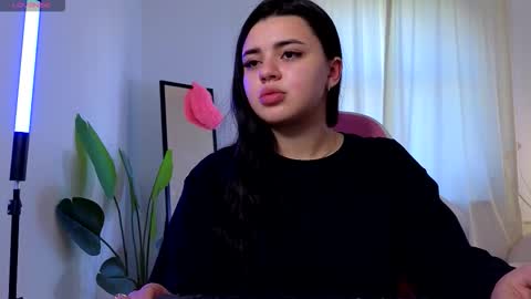 Courtney online show from 09/21/25, 01:35