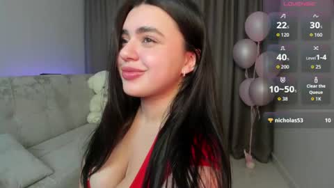 Snapshot of courtneyyk chatting on 06/17/26, 10:54 Courtney online show from 06/17/26, 10:54