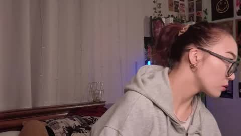 Yuna online show from 12/16/25, 08:14