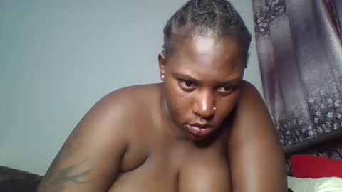 Snapshot of cozy_dion chatting on 04/19/26, 05:56 Erykah online show from 04/19/26, 05:56
