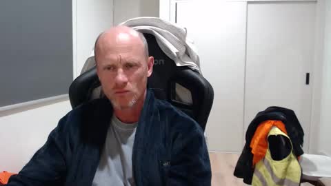 Snapshot of cptduckpants chatting on 05/18/26, 12:22 cptduckpants online show from 05/18/26, 12:22