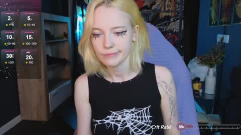 Snapshot of crackling_tati chatting on 12/04/24, 10:41 Tati online show from 12/04/24, 10:41