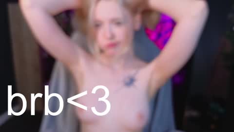 Snapshot of crackling_tati chatting on 12/28/24, 11:59 Tati online show from 12/28/24, 11:59