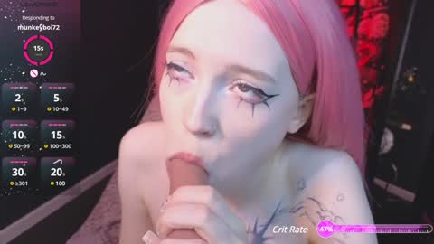 Snapshot of crackling_tati chatting on 01/22/25, 12:06 Tati online show from 01/22/25, 12:06