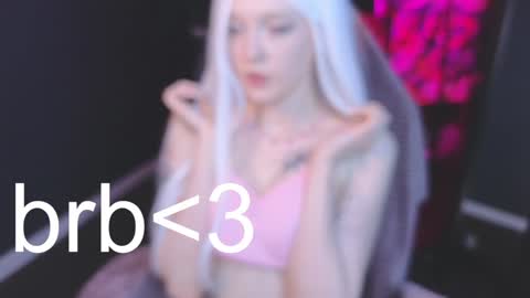 Snapshot of crackling_tati chatting on 01/24/25, 02:07 Tati online show from 01/24/25, 02:07