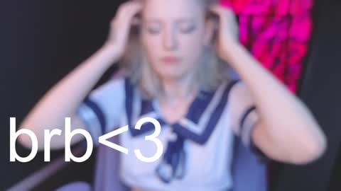 Snapshot of crackling_tati chatting on 01/27/25, 02:42 Tati online show from 01/27/25, 02:42