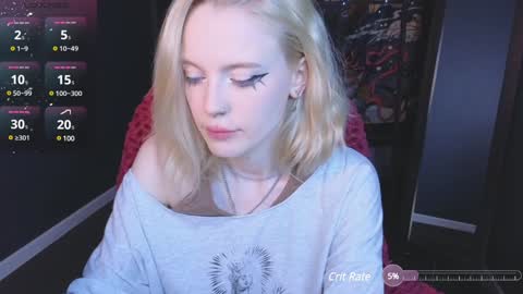 Snapshot of crackling_tati chatting on 02/08/25, 11:55 Tati online show from 02/08/25, 11:55