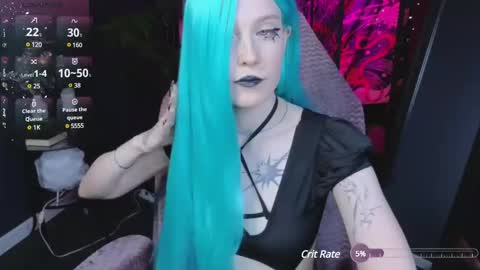 Snapshot of crackling_tati chatting on 02/20/25, 03:01 Tati online show from 02/20/25, 03:01