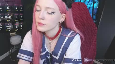 Snapshot of crackling_tati chatting on 02/22/25, 12:05 Tati online show from 02/22/25, 12:05