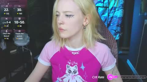 Snapshot of crackling_tati chatting on 03/02/25, 08:50 Tati online show from 03/02/25, 08:50