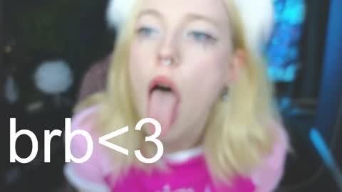 Snapshot of crackling_tati chatting on 03/03/25, 02:58 Tati online show from 03/03/25, 02:58