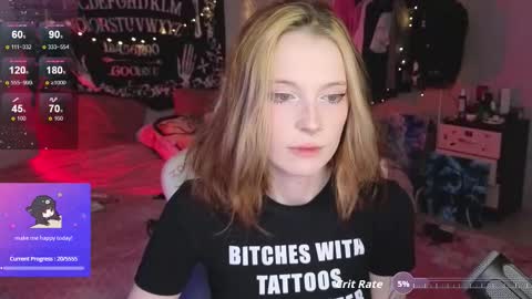 Snapshot of crackling_tati chatting on 09/28/25, 07:08 Tati online show from 09/28/25, 07:08