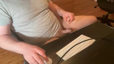 Snapshot of crackthesky886 chatting on 11/10/25, 04:44 crackthesky886 online show from 11/10/25, 04:44