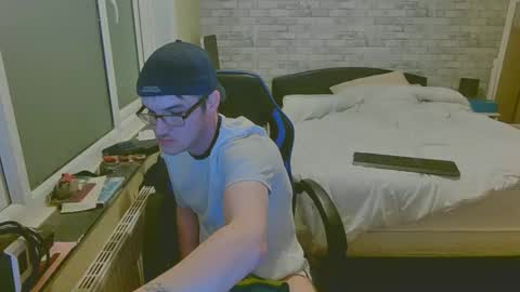 Snapshot of craigy1605 chatting on 03/03/25, 10:42 Cre8 craigy1605 TikTok craig..gray online show from 03/03/25, 10:42