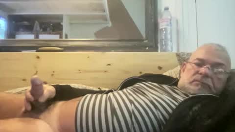 Snapshot of crapaud75018 chatting on 10/17/25, 08:06 crapaud75018 online show from 10/17/25, 08:06