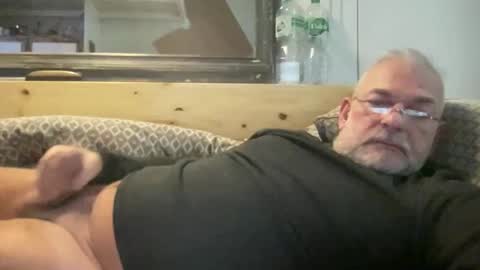 Snapshot of crapaud75018 chatting on 11/19/25, 11:32 crapaud75018 online show from 11/19/25, 11:32