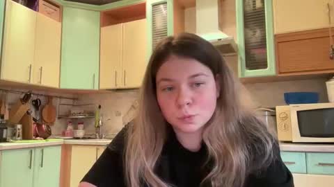Elise online show from 10/22/25, 06:35
