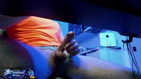 Snapshot of cravelorenzo chatting on 02/16/26, 06:04 CraveLorenzo online show from 02/16/26, 06:04