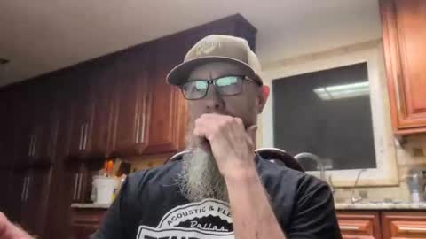 Snapshot of craven_moreass chatting on 05/24/26, 10:09 Dick Fitswell online show from 05/24/26, 10:09