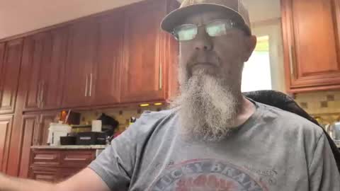 Snapshot of craven_moreass chatting on 05/31/26, 12:56 Dick Fitswell online show from 05/31/26, 12:56