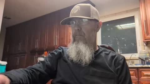 Snapshot of craven_moreass chatting on 06/01/26, 10:28 Dick Fitswell online show from 06/01/26, 10:28